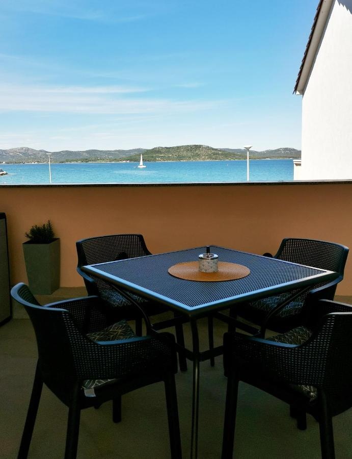 Apartment Roman Бетина Экстерьер фото